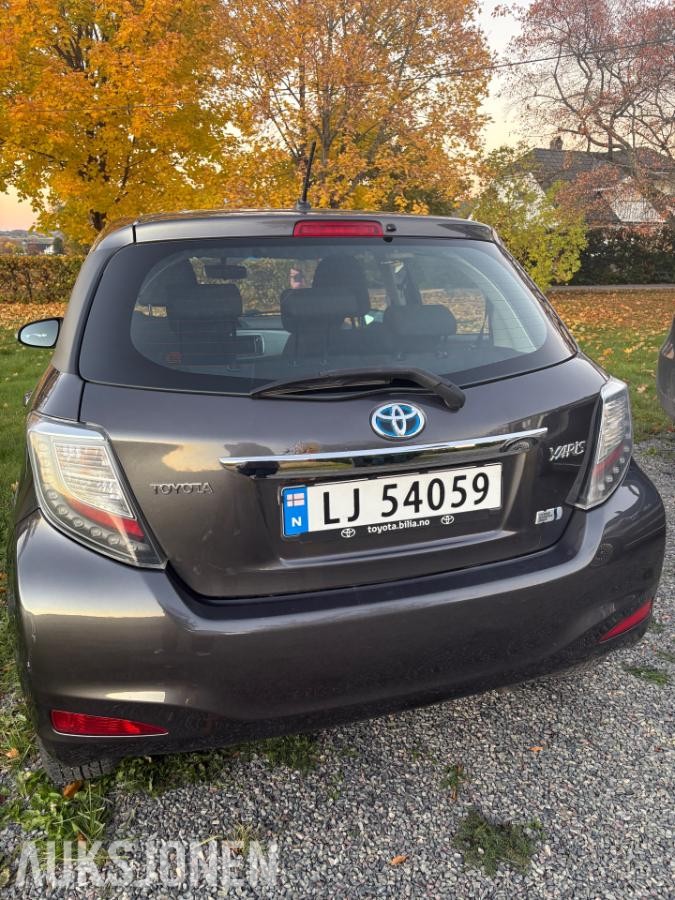 2014 Toyota Yaris *INGEN MINSTEPRIS* Automat, Reparasjonsobjekt