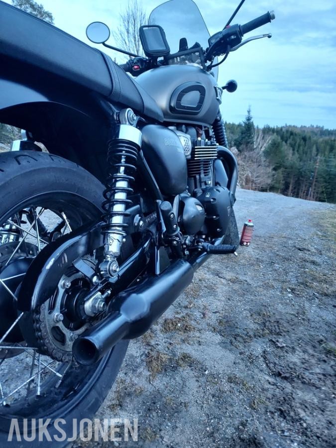 2021 Triumph Bonneville T100 Black