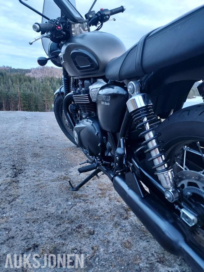 2021 Triumph Bonneville T100 Black