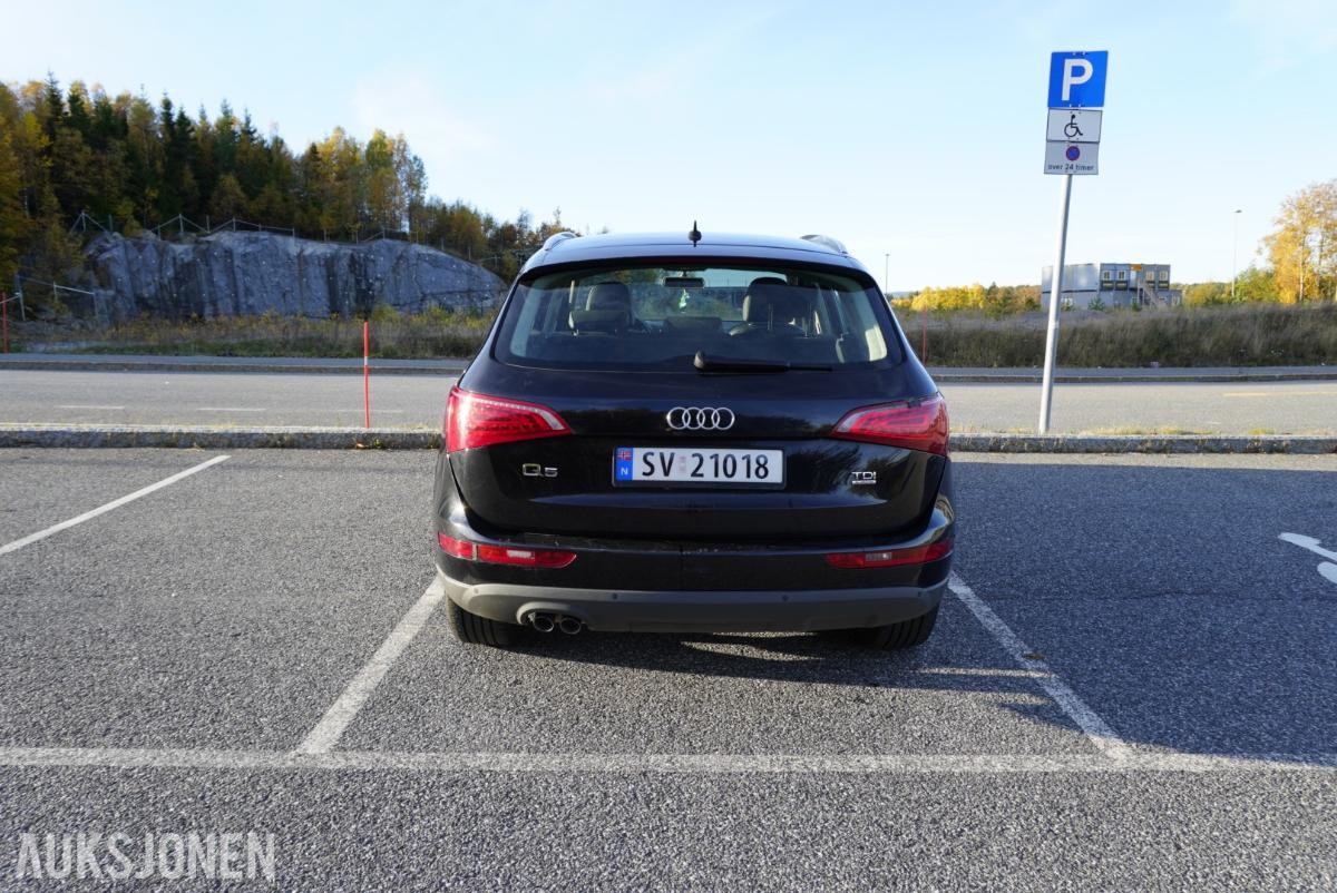 2012 Audi Q5  2.0 170hk  QUATTRO skinnseter hengerfeste s+v dekk         117411km