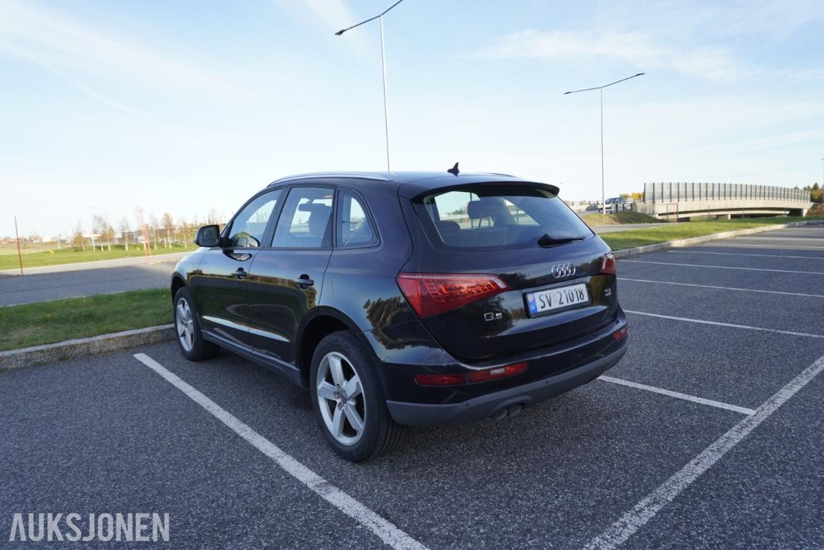 2012 Audi Q5  2.0 170hk  QUATTRO skinnseter hengerfeste s+v dekk         117411km