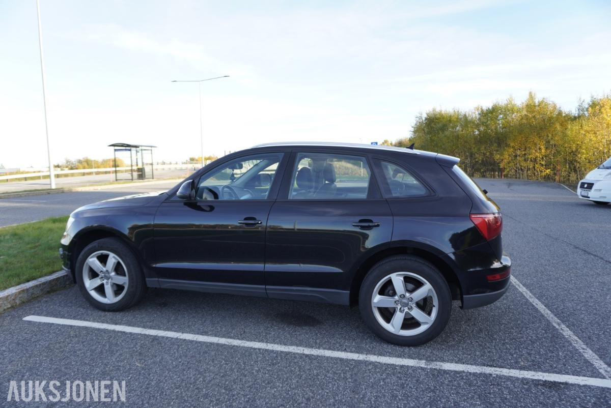2012 Audi Q5  2.0 170hk  QUATTRO skinnseter hengerfeste s+v dekk         117411km