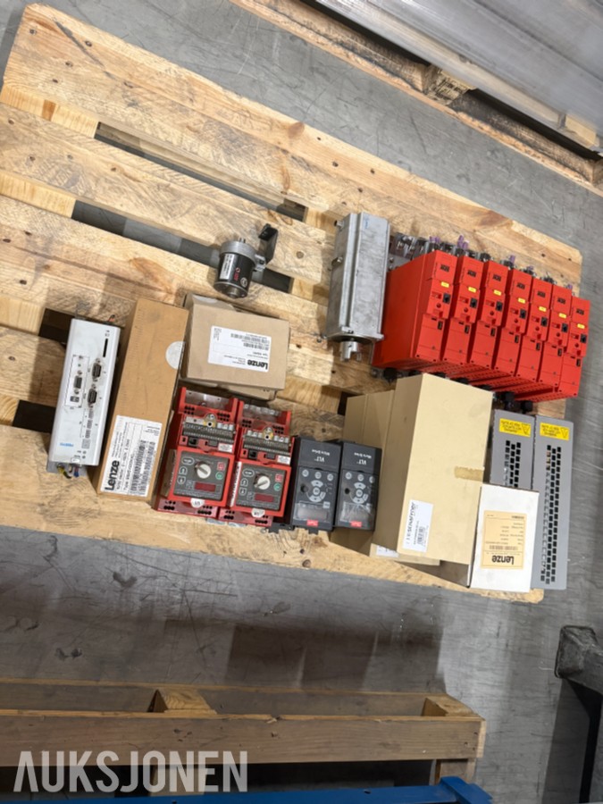1 Parti med dvs komponenter-Se bilder