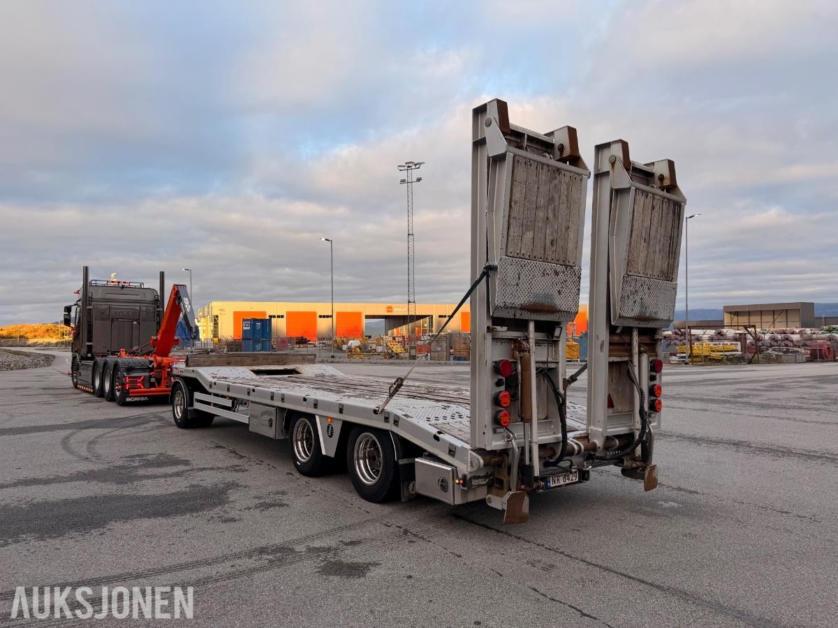 2015 Istrail PN332 Maskinslep - hydrauliske kjørebroer & hydraulisk bredding