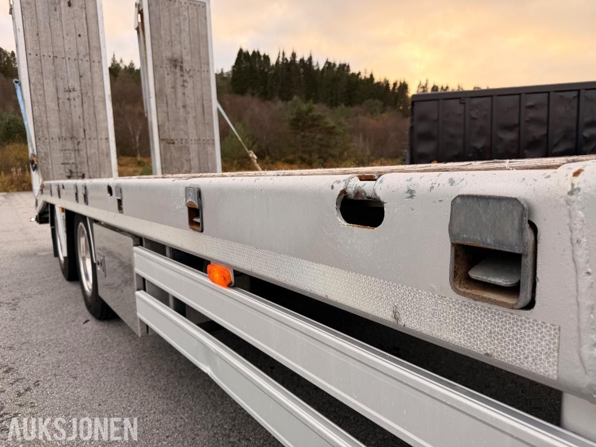 2015 Istrail PN332 Maskinslep - hydrauliske kjørebroer & hydraulisk bredding