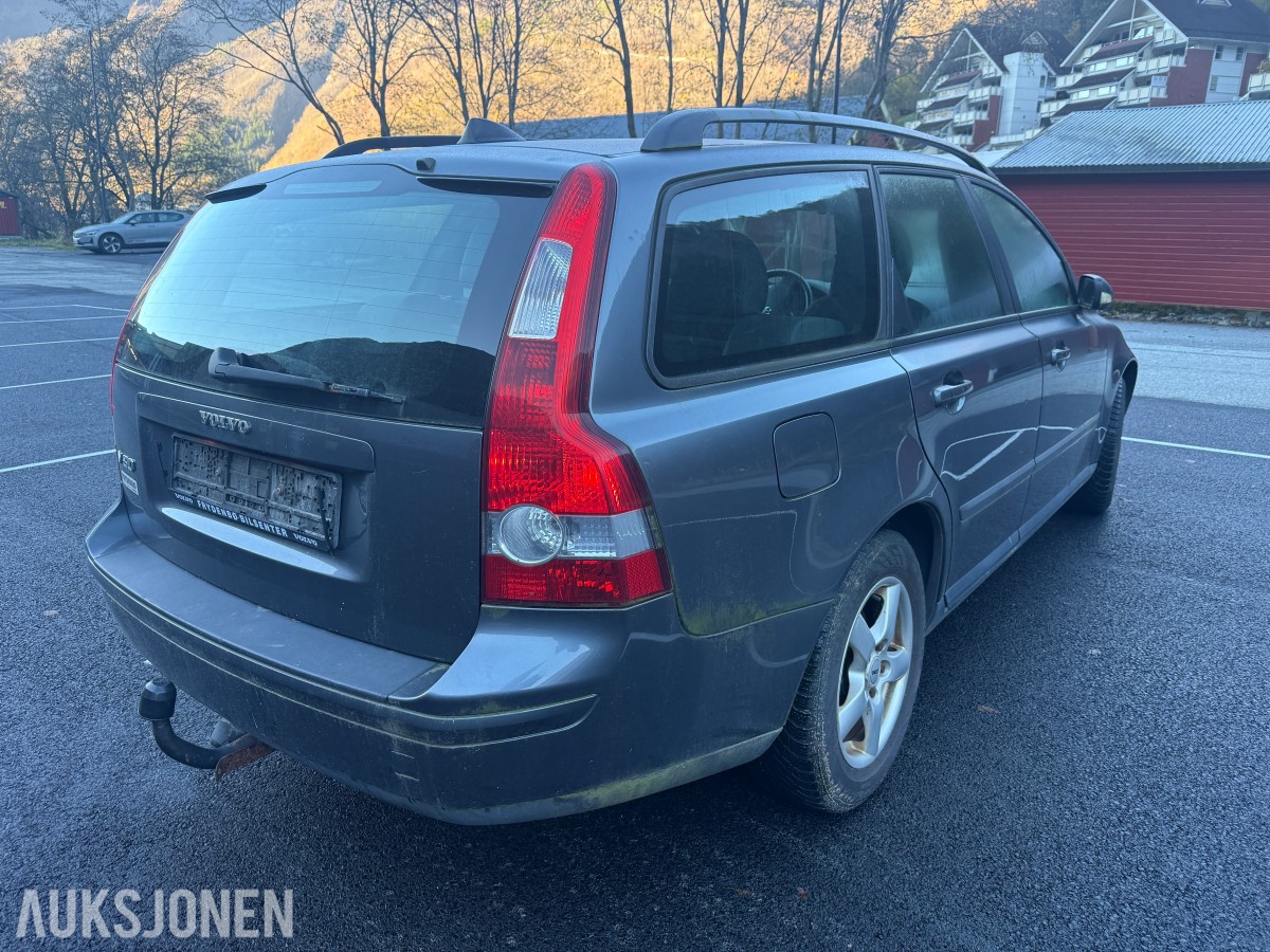 2005 Volvo V50 1.6-109 D, 200900km - Rep.objekt