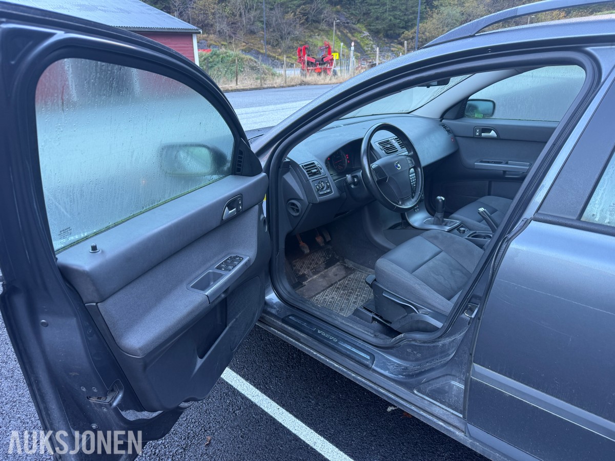 2005 Volvo V50 1.6-109 D, 200900km - Rep.objekt