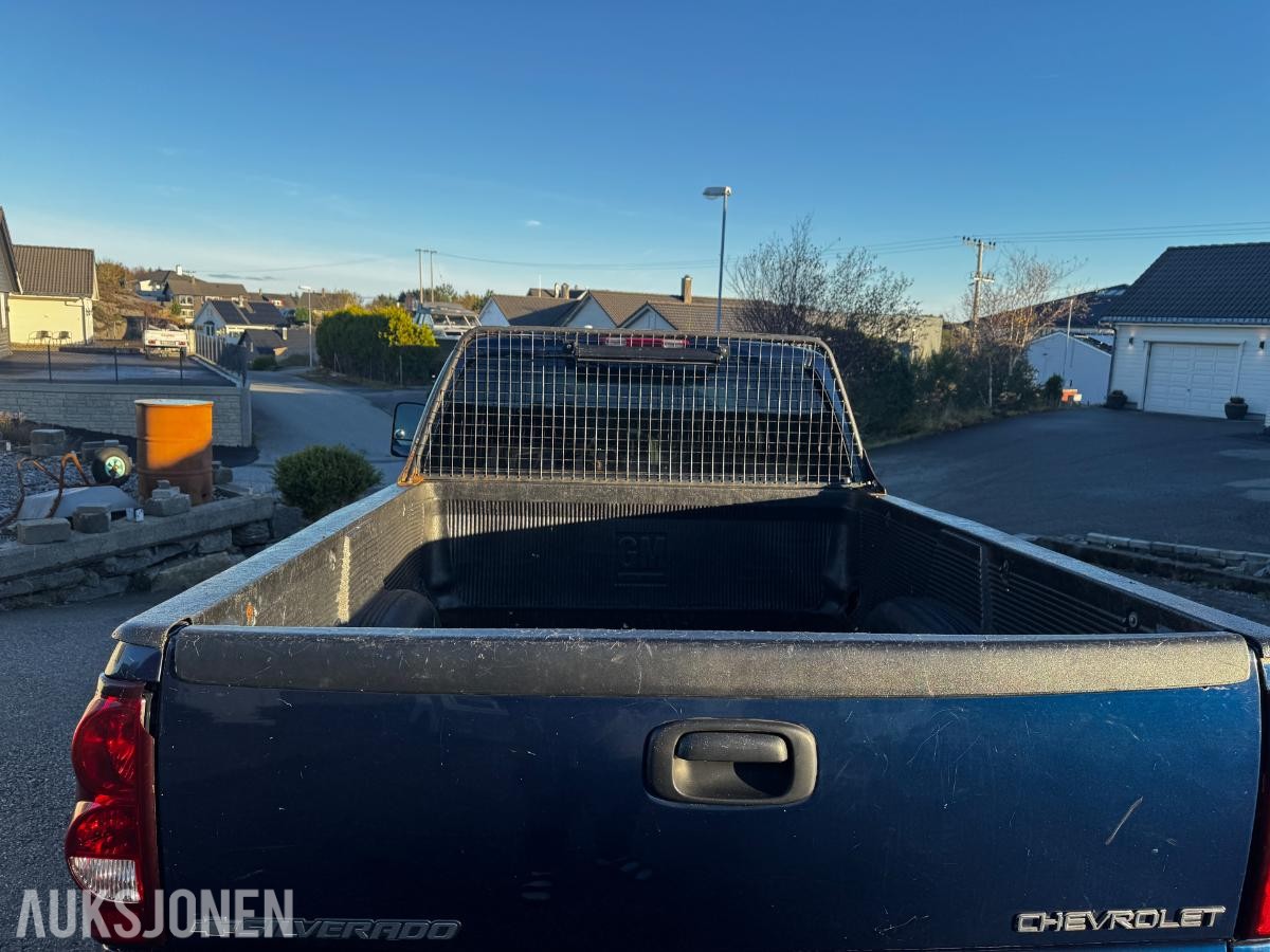 2002 Chevrolet Silverado, SILVERADO 6.6-305 D 4X4, 383000km