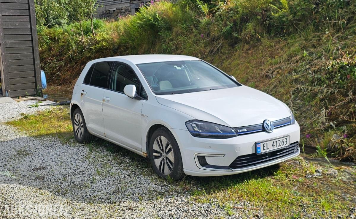 2015 Volkswagen E-Golf Adaptiv cruisekontroll, Ryggekamera, Navigasjon