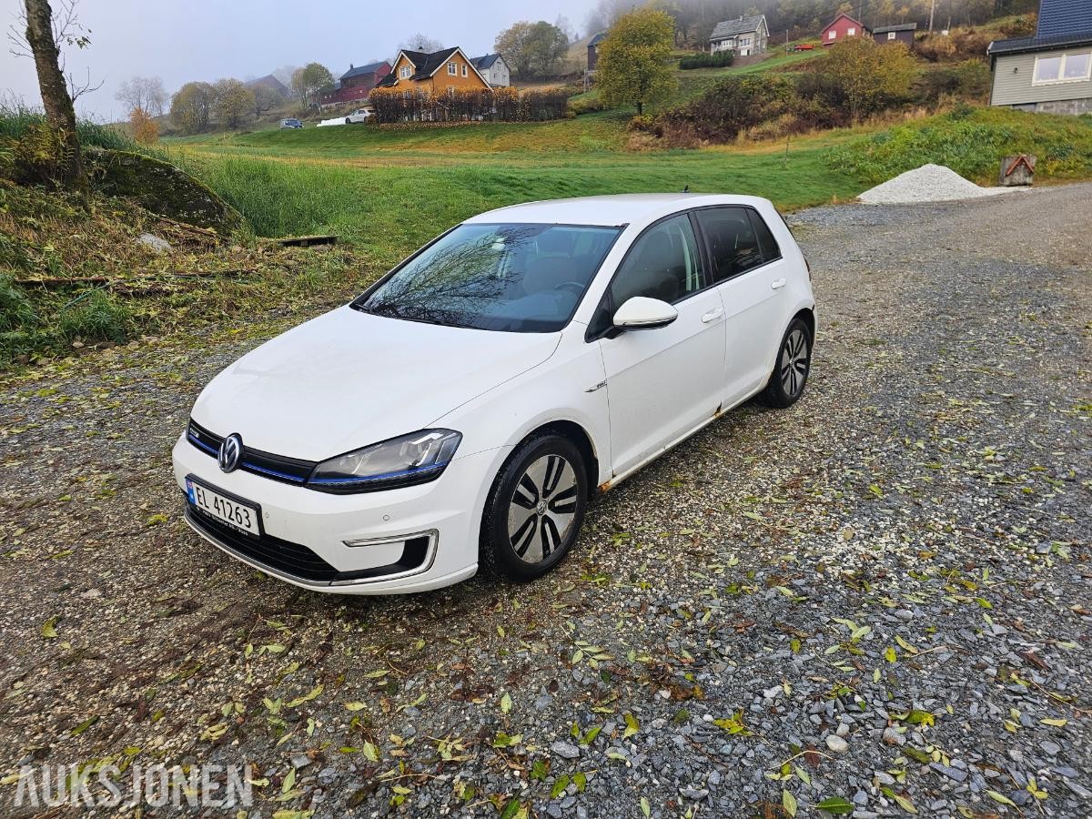2015 Volkswagen E-Golf Adaptiv cruisekontroll, Ryggekamera, Navigasjon