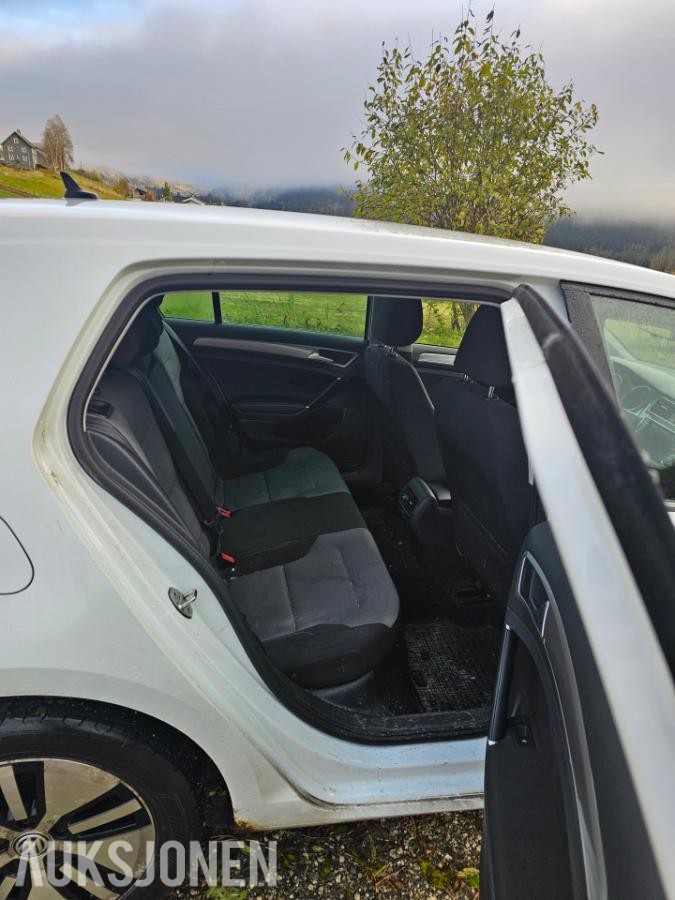 2015 Volkswagen E-Golf Adaptiv cruisekontroll, Ryggekamera, Navigasjon