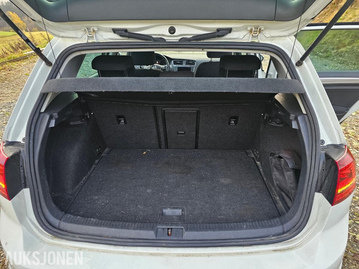 2015 Volkswagen E-Golf Adaptiv cruisekontroll, Ryggekamera, Navigasjon