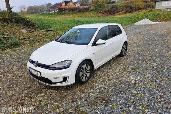 2015 Volkswagen E-Golf Adaptiv cruisekontroll, Ryggekamera, Navigasjon