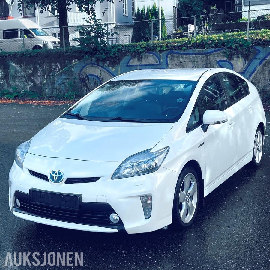 2014 TOYOTA PRIUS 1.8 HYBRID 136HK ADAPTIV CRUISEKONTROLL RYGGEKAMERA