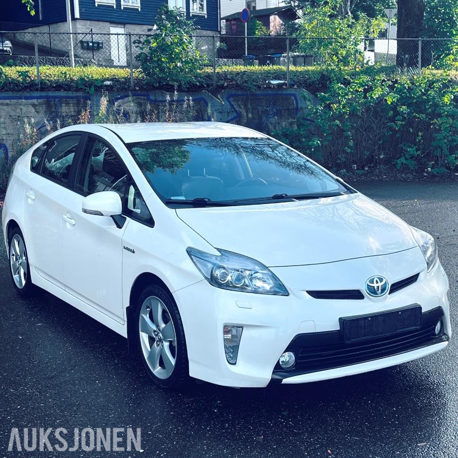 2014 TOYOTA PRIUS 1.8 HYBRID 136HK ADAPTIV CRUISEKONTROLL RYGGEKAMERA