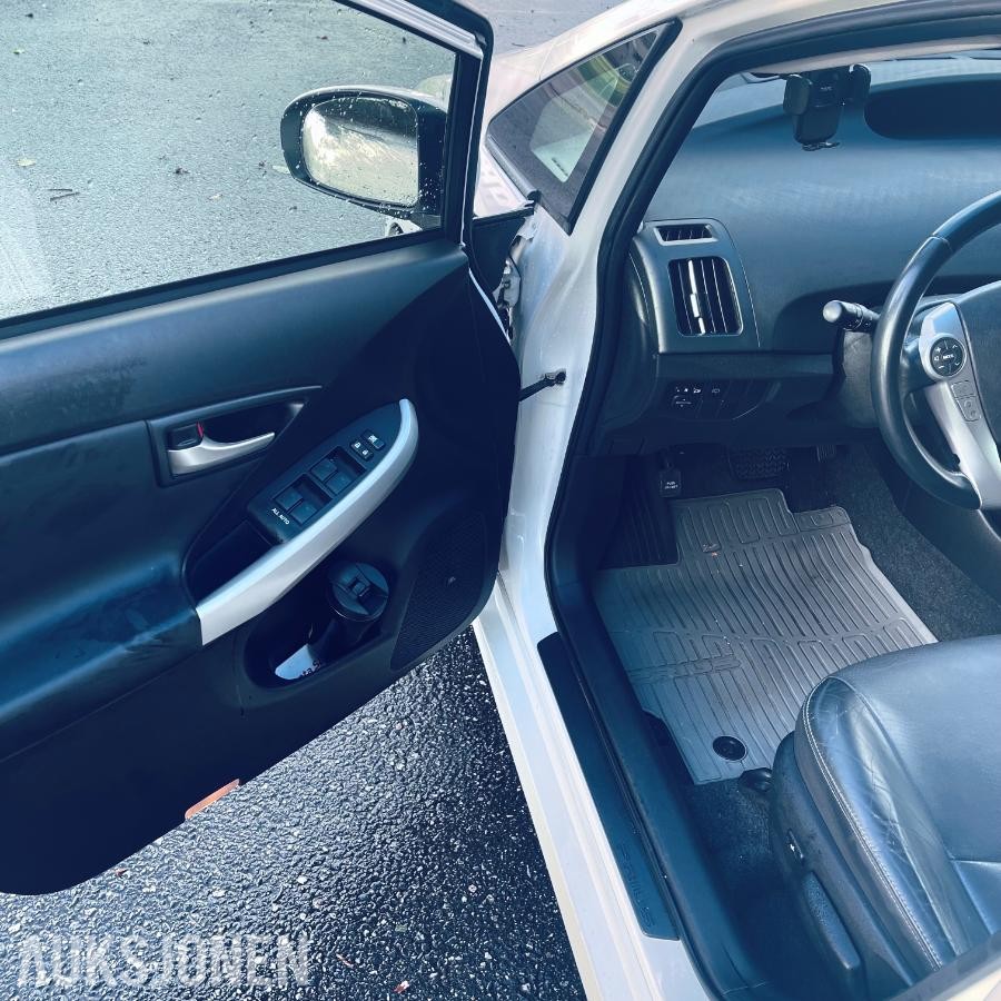 2014 TOYOTA PRIUS 1.8 HYBRID 136HK ADAPTIV CRUISEKONTROLL RYGGEKAMERA