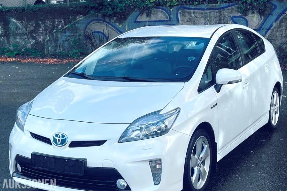 2014 TOYOTA PRIUS 1.8 HYBRID 136HK ADAPTIV CRUISEKONTROLL RYGGEKAMERA