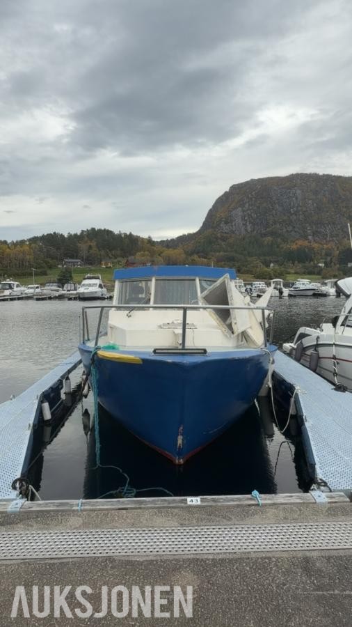 35 fot kystcruiser, med perkins 6 motor.