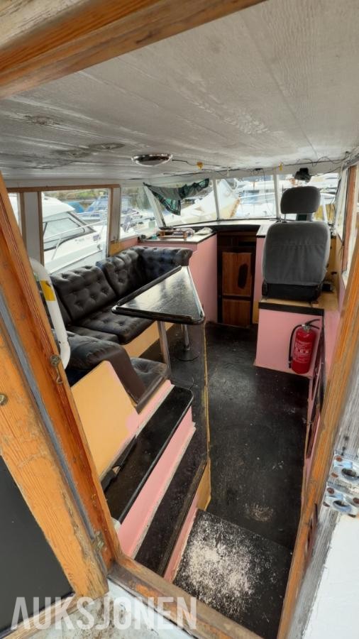 35 fot kystcruiser, med perkins 6 motor.