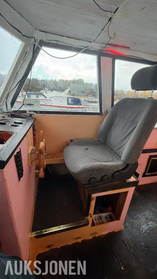 35 fot kystcruiser, med perkins 6 motor.