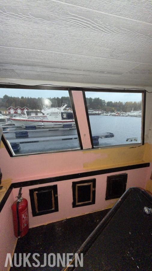 35 fot kystcruiser, med perkins 6 motor.