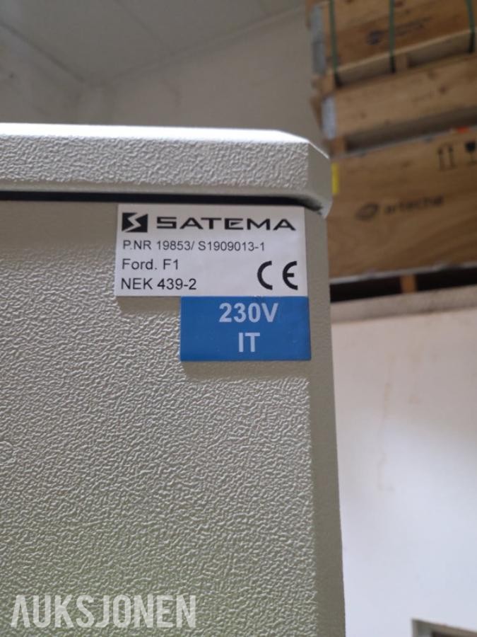 2019 Ubrukt Satema målerskap med sokkel for to strømmålere