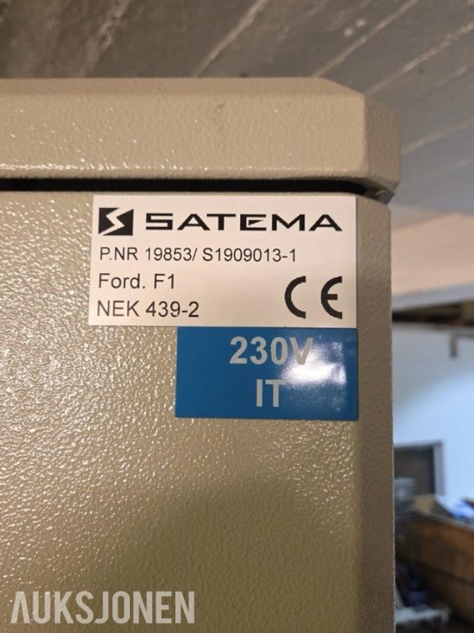 2019 Ubrukt Satema målerskap med sokkel for to strømmålere