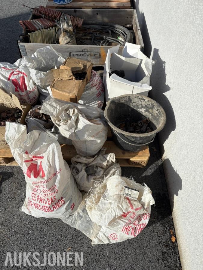 Diverse utstyr for betongentreprenør Forbruksmateriell og verktøy/måleutstyr