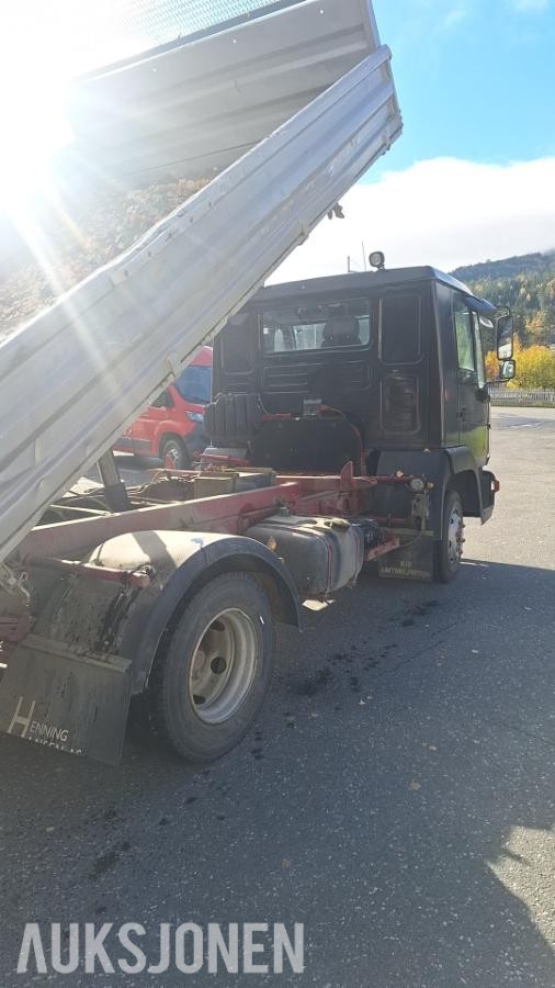 2001 MAN LE160C planbil med tipp