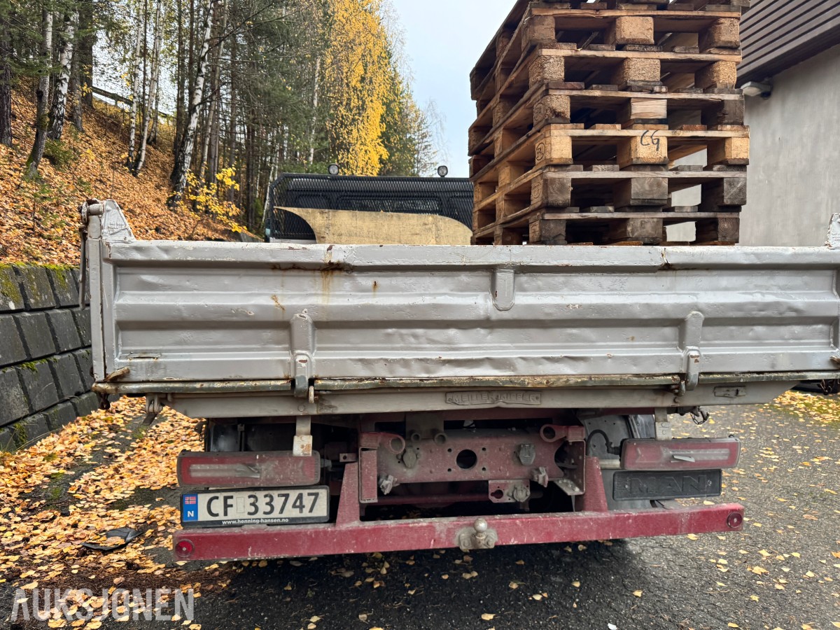 2001 MAN LE160C planbil med tipp