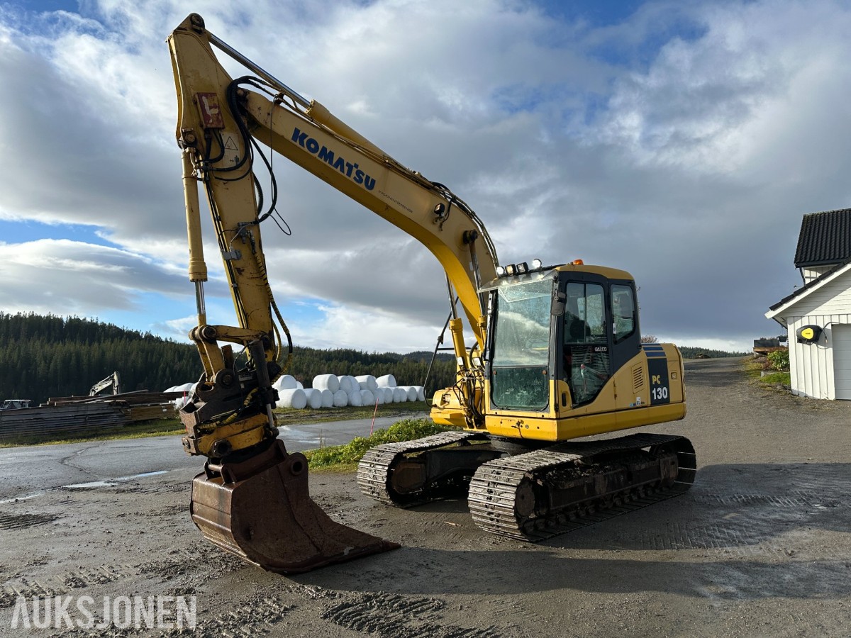 2004 Komatsu PC130-7K gravemaskin /beltegraver