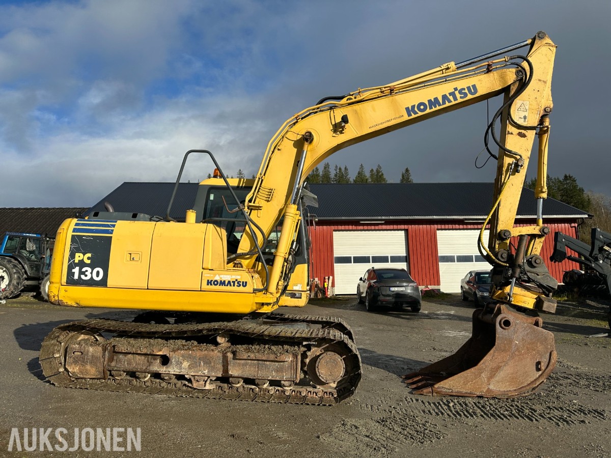 2004 Komatsu PC130-7K gravemaskin /beltegraver