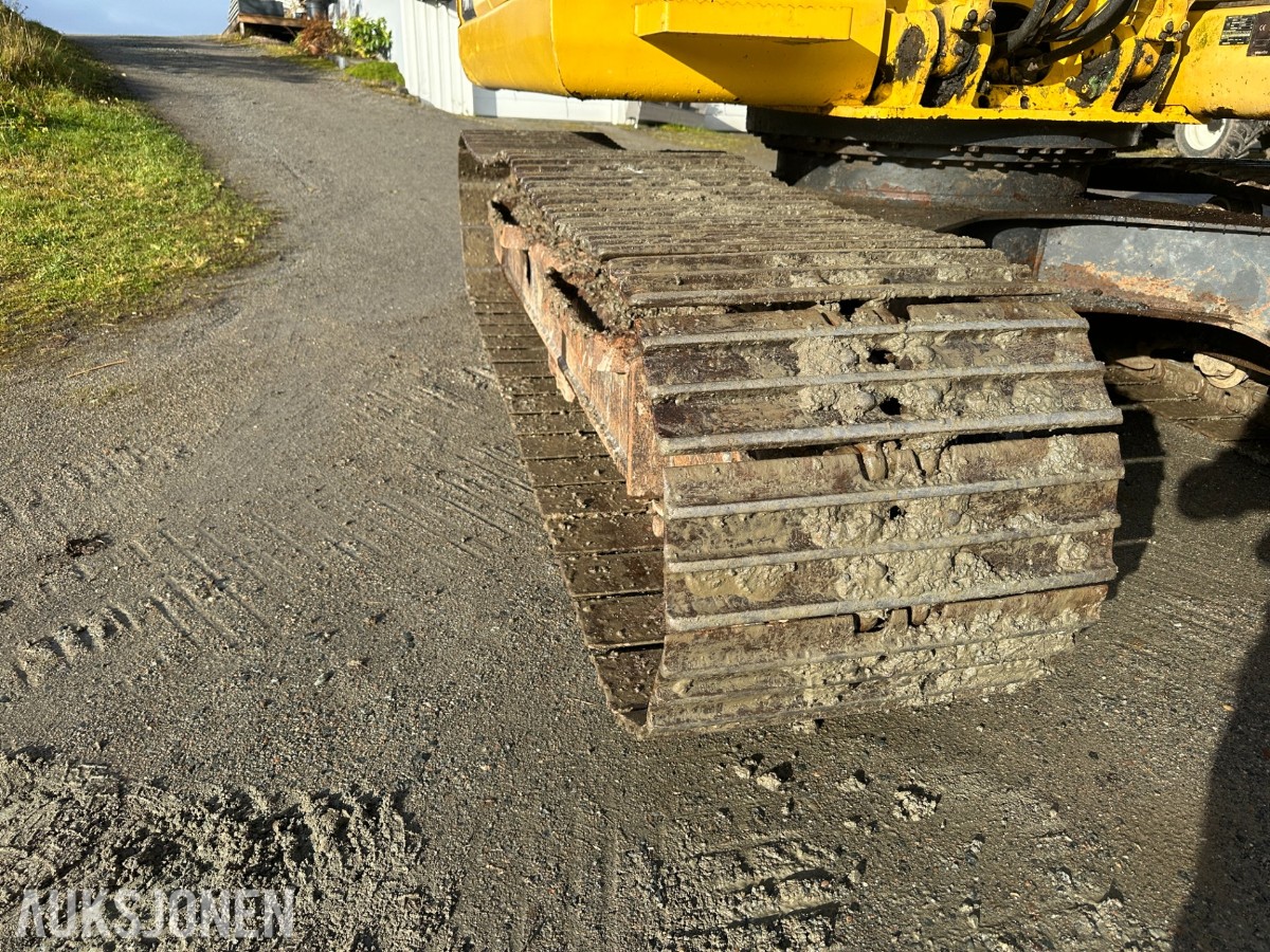 2004 Komatsu PC130-7K gravemaskin /beltegraver