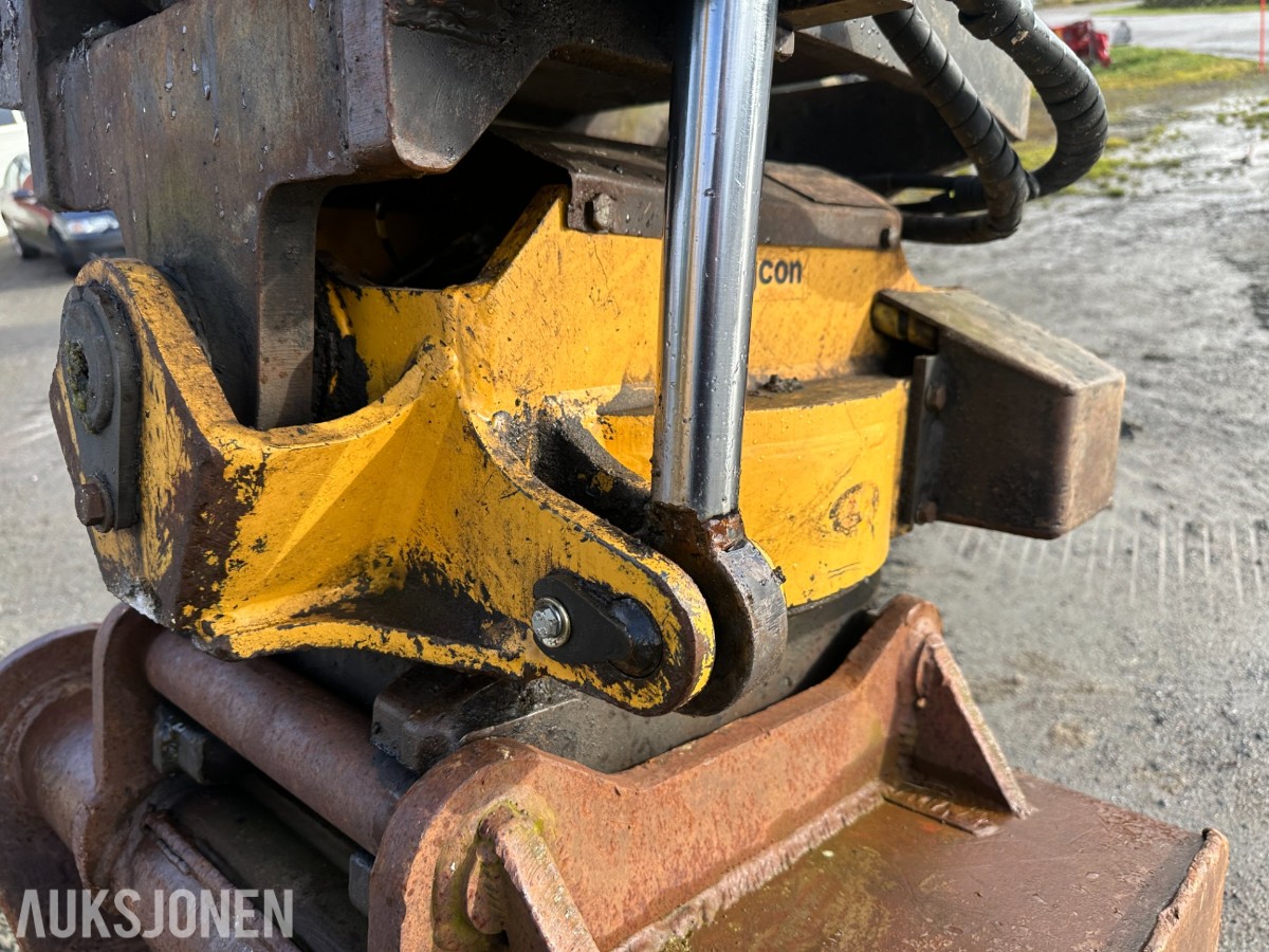 2004 Komatsu PC130-7K gravemaskin /beltegraver