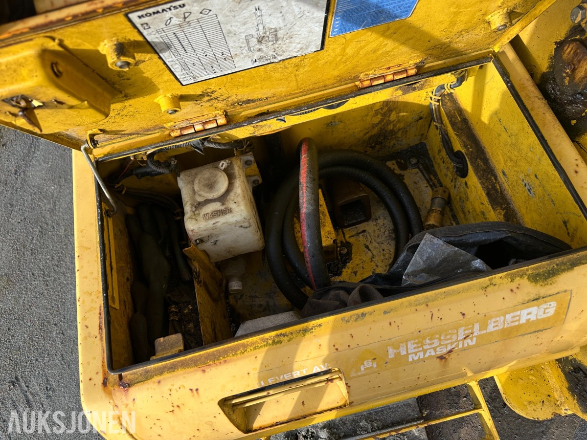 2004 Komatsu PC130-7K gravemaskin /beltegraver