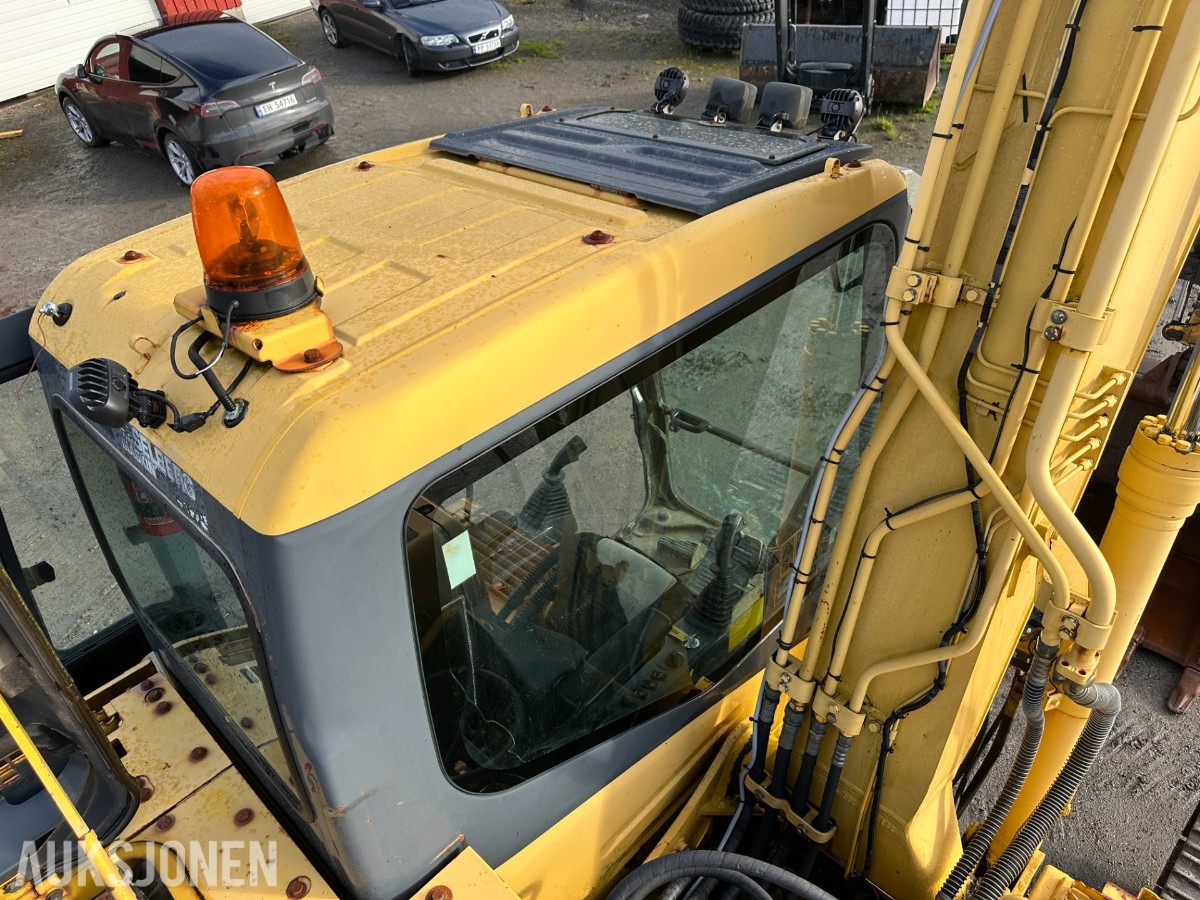 2004 Komatsu PC130-7K gravemaskin /beltegraver