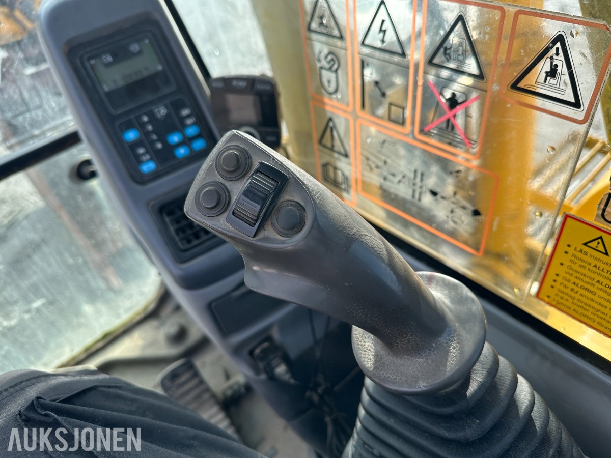 2004 Komatsu PC130-7K gravemaskin /beltegraver
