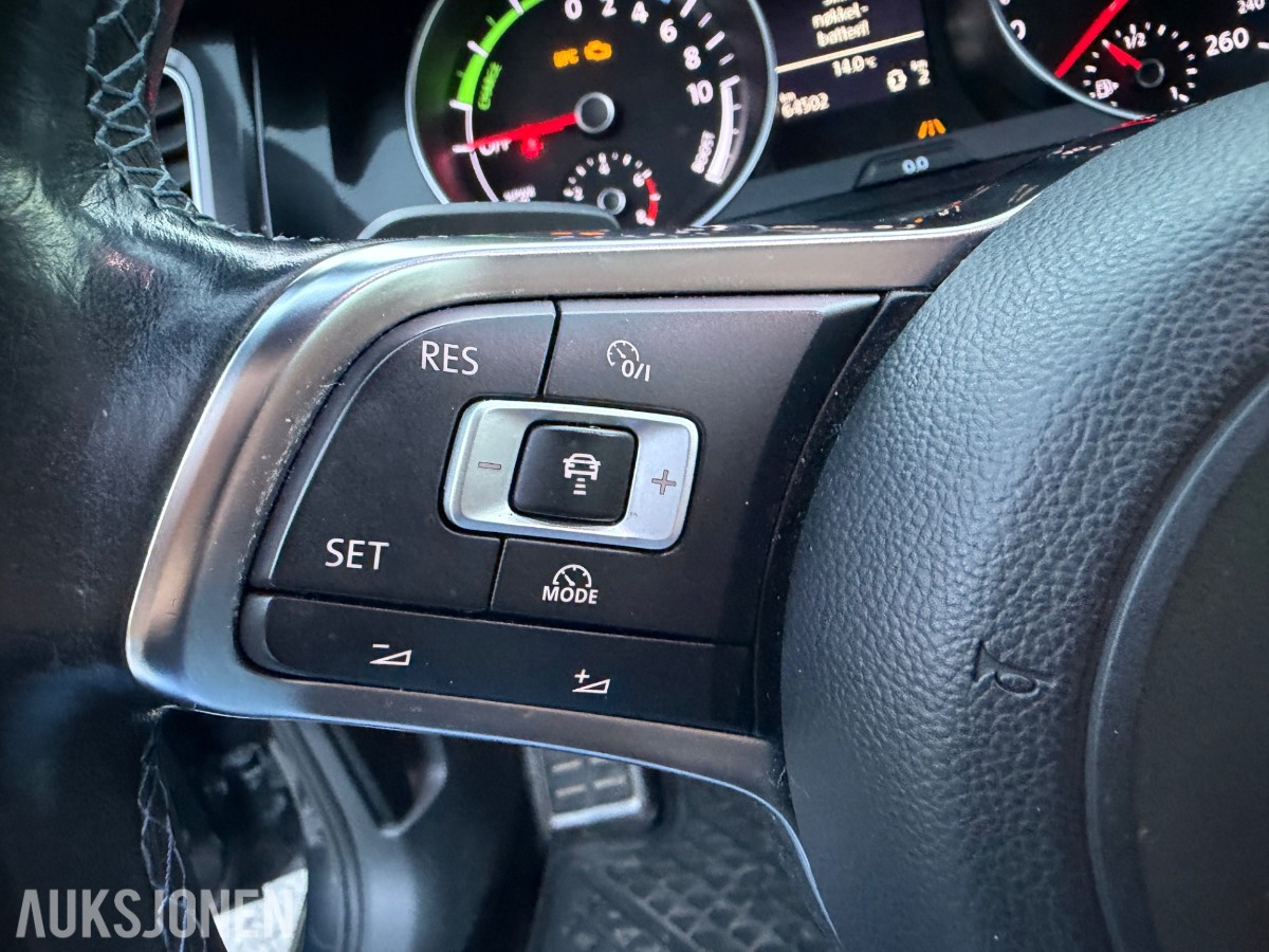 2016 VOLKSWAGEN GOLF GTE HENGERFESTE SKINN KEYLESS VARMER KAMERA ADAPTIV CRUISE