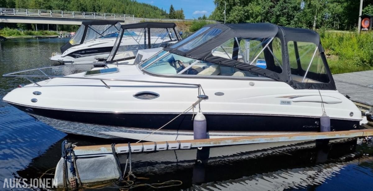 2006 Chaparral 215 SSI båt med henger og mercruiser 120hk