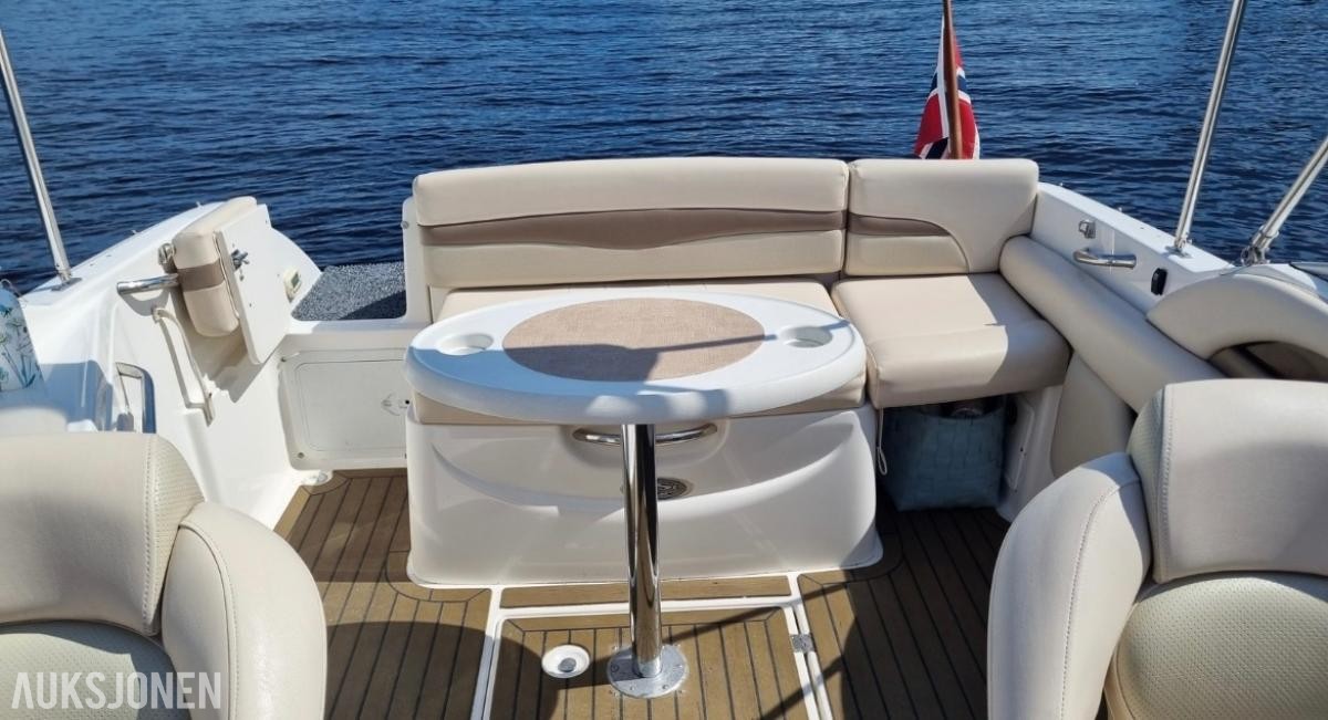 2006 Chaparral 215 SSI båt med henger og mercruiser 120hk