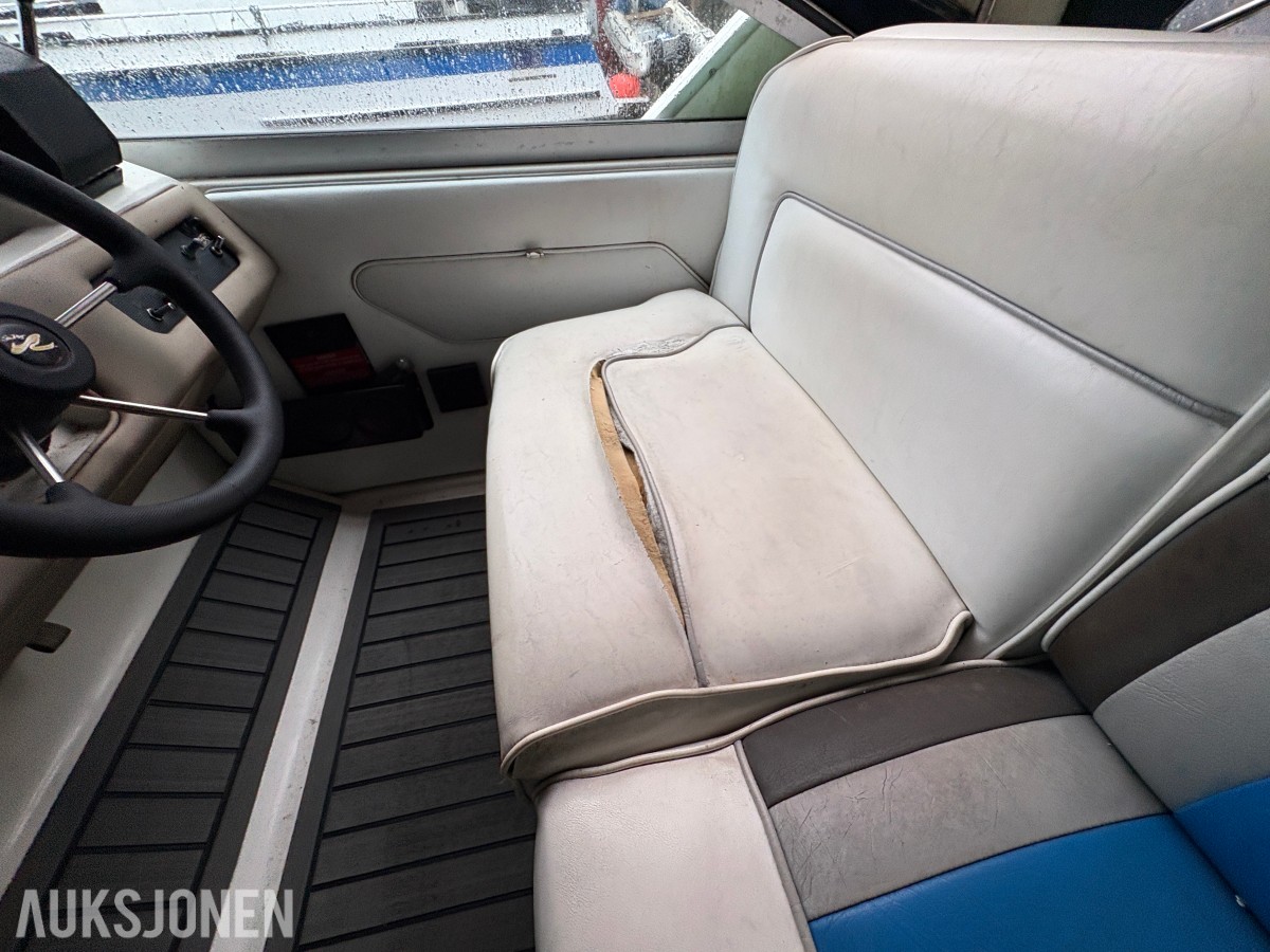 1990 Sea Ray Sundancer 310