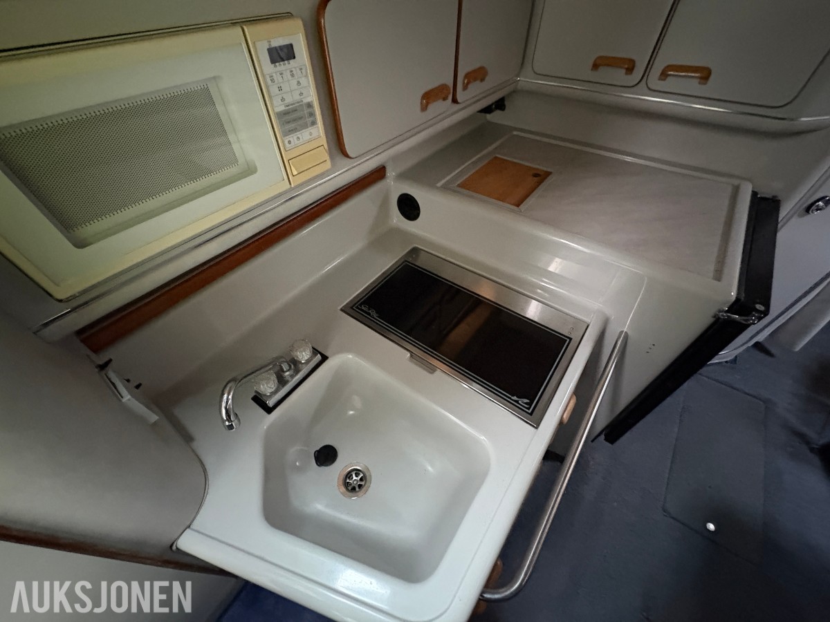 1990 Sea Ray Sundancer 310