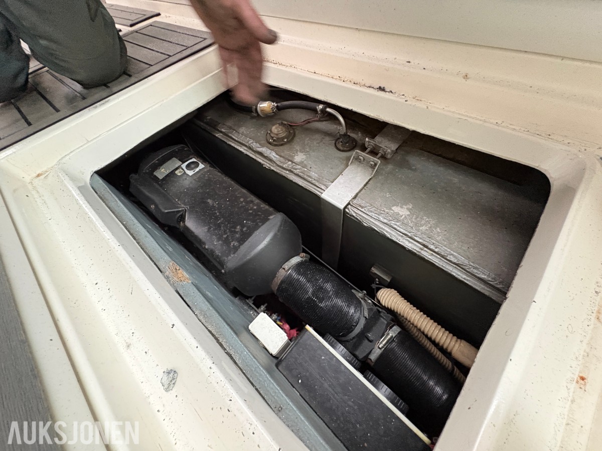 1990 Sea Ray Sundancer 310