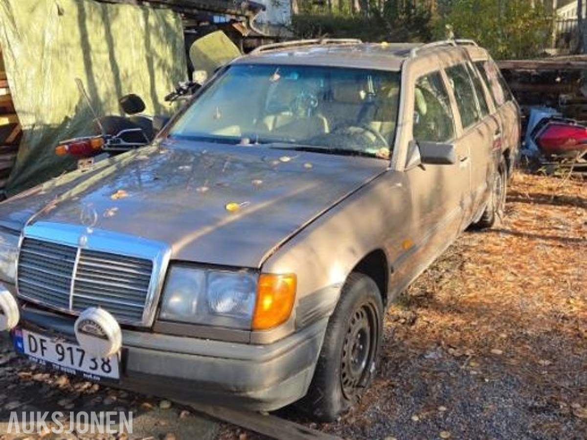 1988 Mercedes-Benz E300 TE 4MATIC Automat, Reparasjonsobjekt