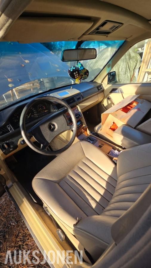 1988 Mercedes-Benz E300 TE 4MATIC Automat, Reparasjonsobjekt