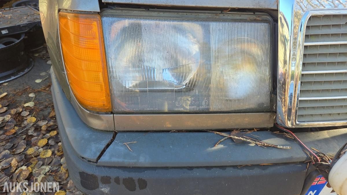 1988 Mercedes-Benz E300 TE 4MATIC Automat, Reparasjonsobjekt