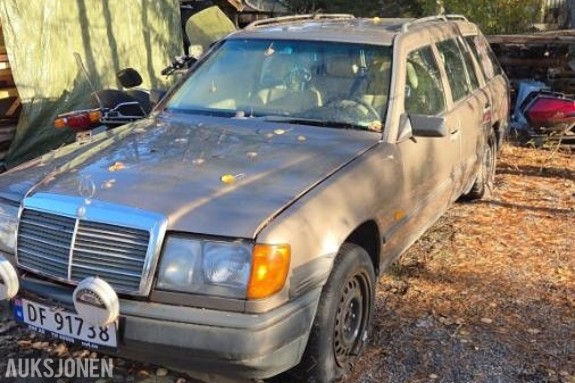 1988 Mercedes-Benz E300 TE 4MATIC Automat, Reparasjonsobjekt