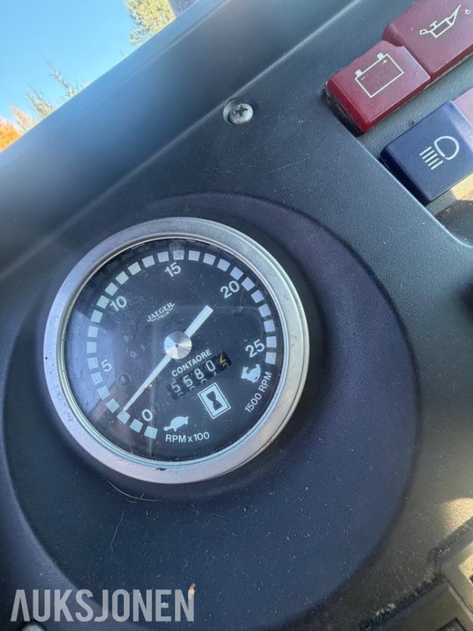 1984 Massey Ferguson 675 traktor - mva fri