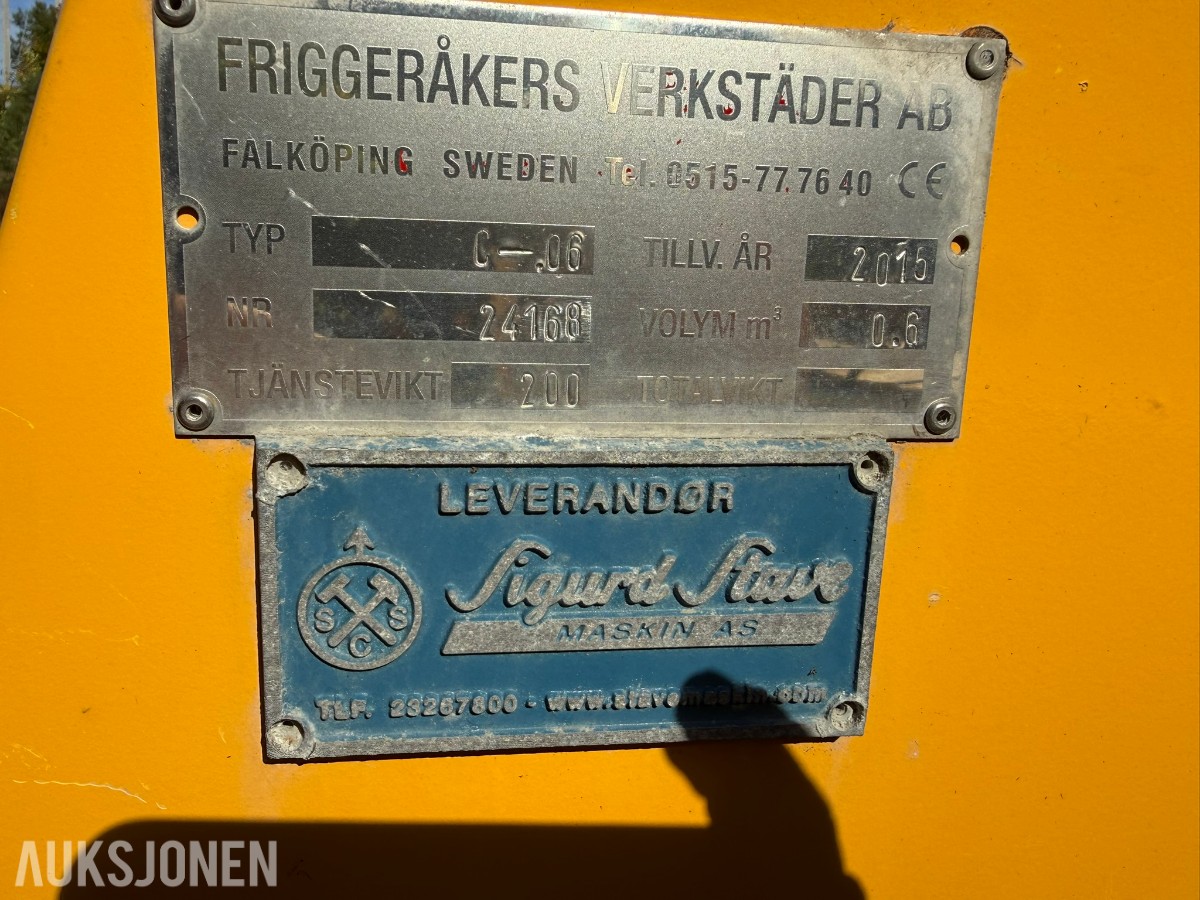2015 Falköping C-06 sandspreder – 0,6 m³ – hydraulisk – styreboks