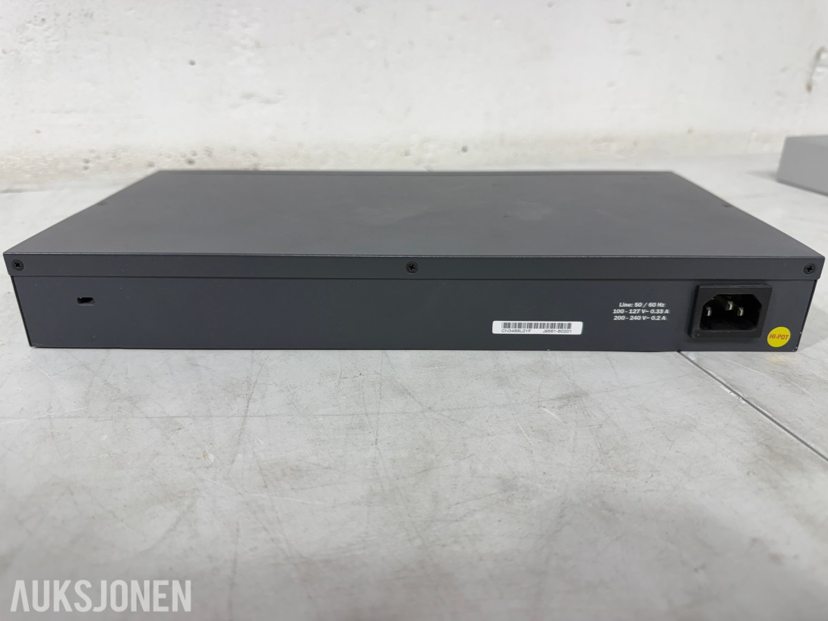 4 stk nettverksswitcher fra Ubiquiti, Ruckus, HP og Asanté